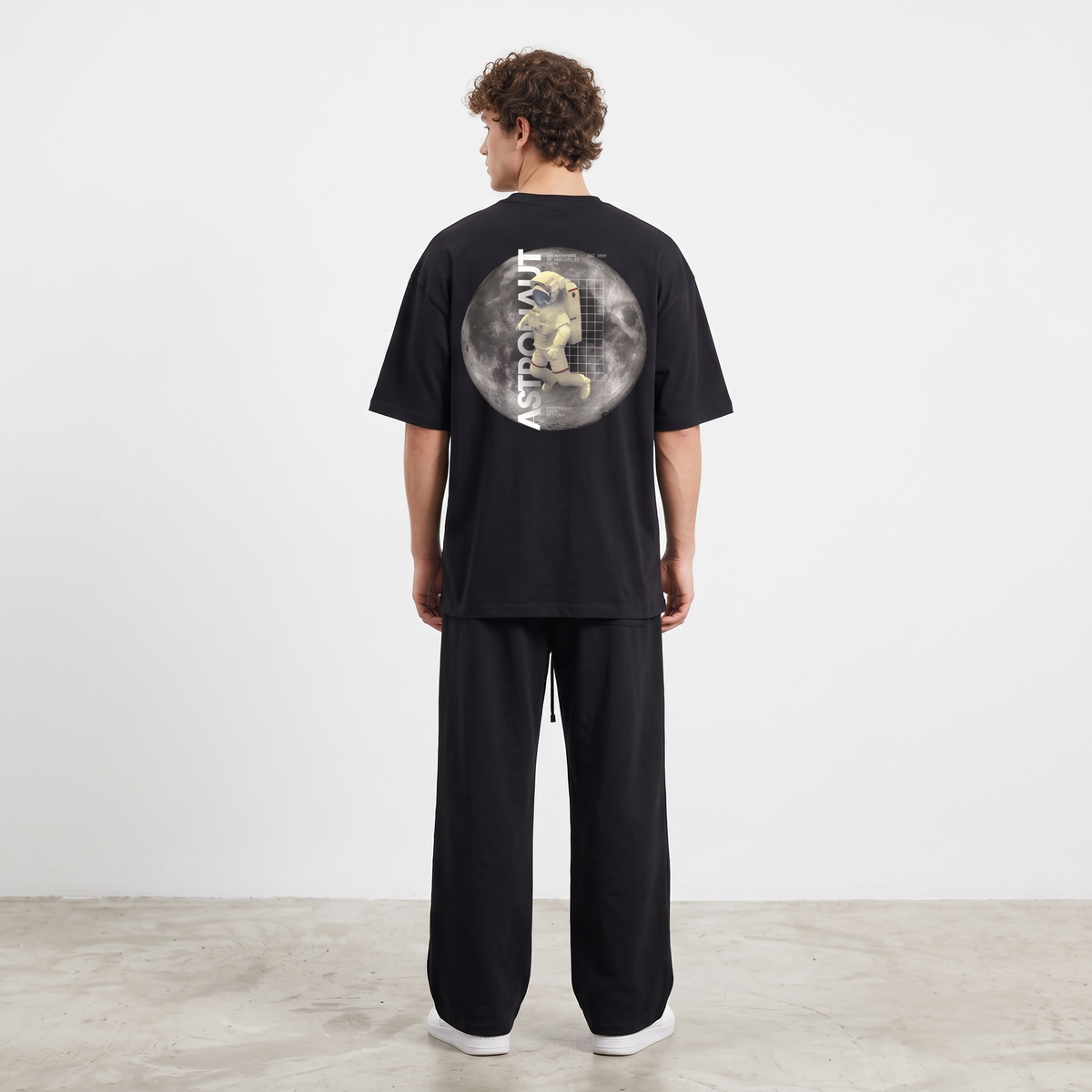 Camiseta Oversize "Astronaut" | Beyond Limits