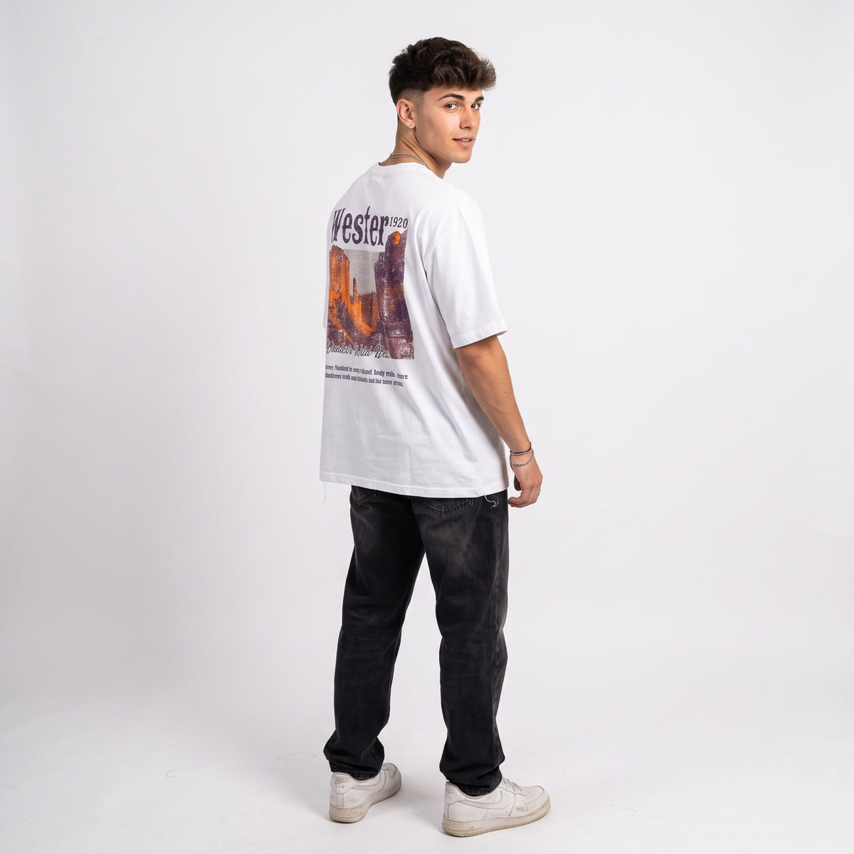 Camiseta Oversize "Frontier Spirit"